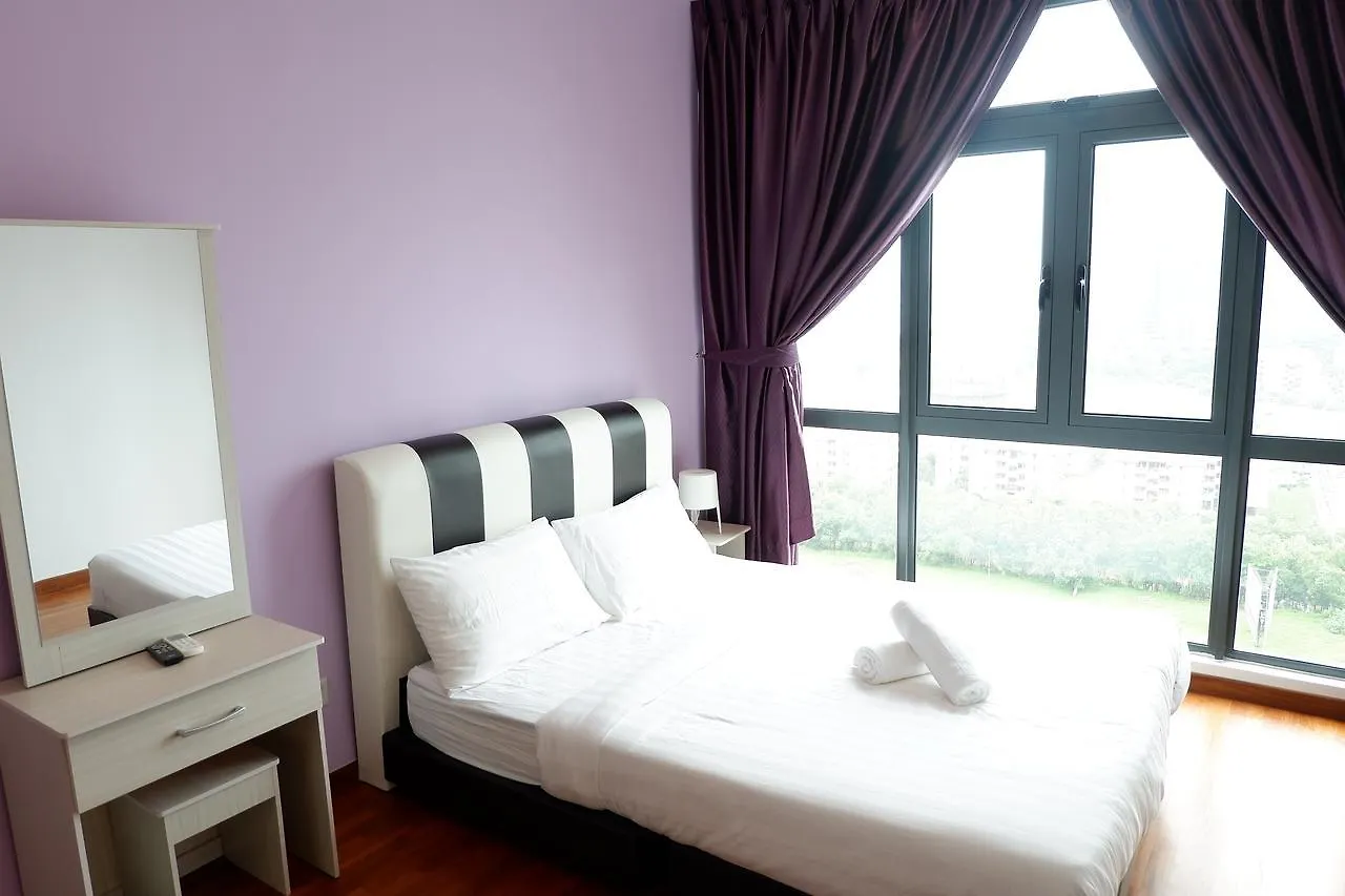 Rentostay Bayu Puteri Apartment-Crescent Bay Suites Johor Bahru 0*,  Malaysia
