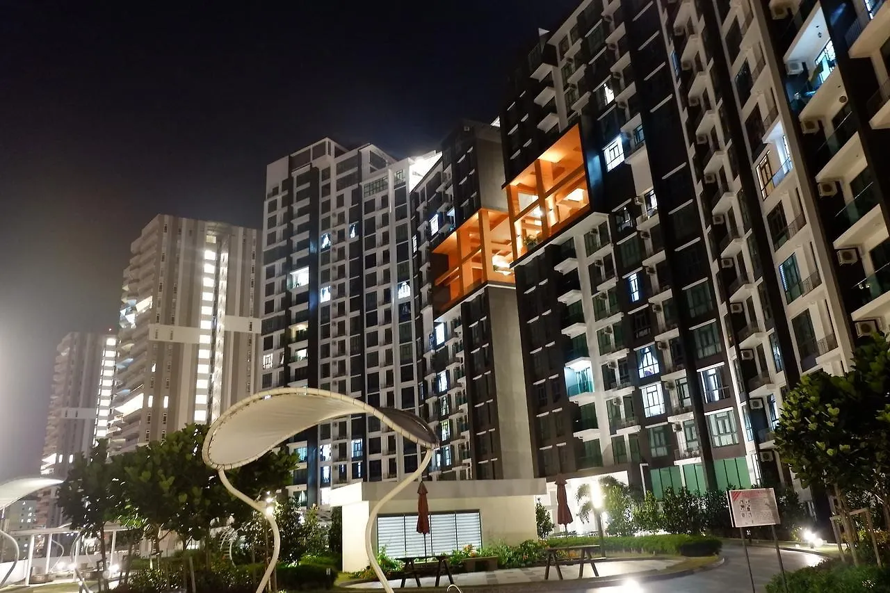 Rentostay Bayu Puteri Apartment-Crescent Bay Suites Johor Bahru 0*,
